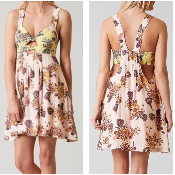 Free People Dresses & Skirts - Free People floral cutout dress with pockets